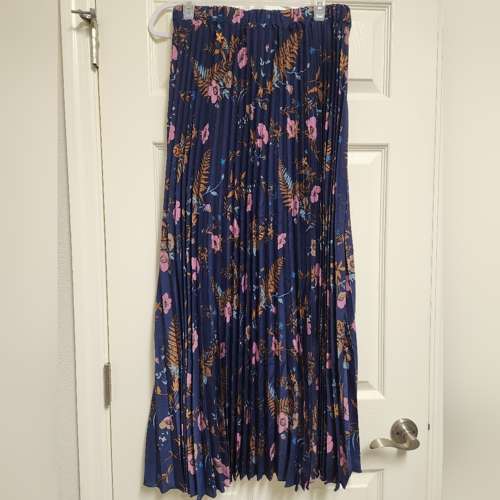 Women's floral print pleated skirt